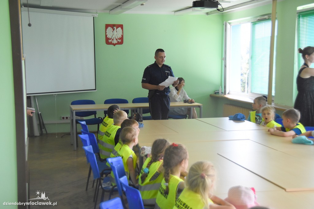 Przedszkolaki odwiedziły policję
