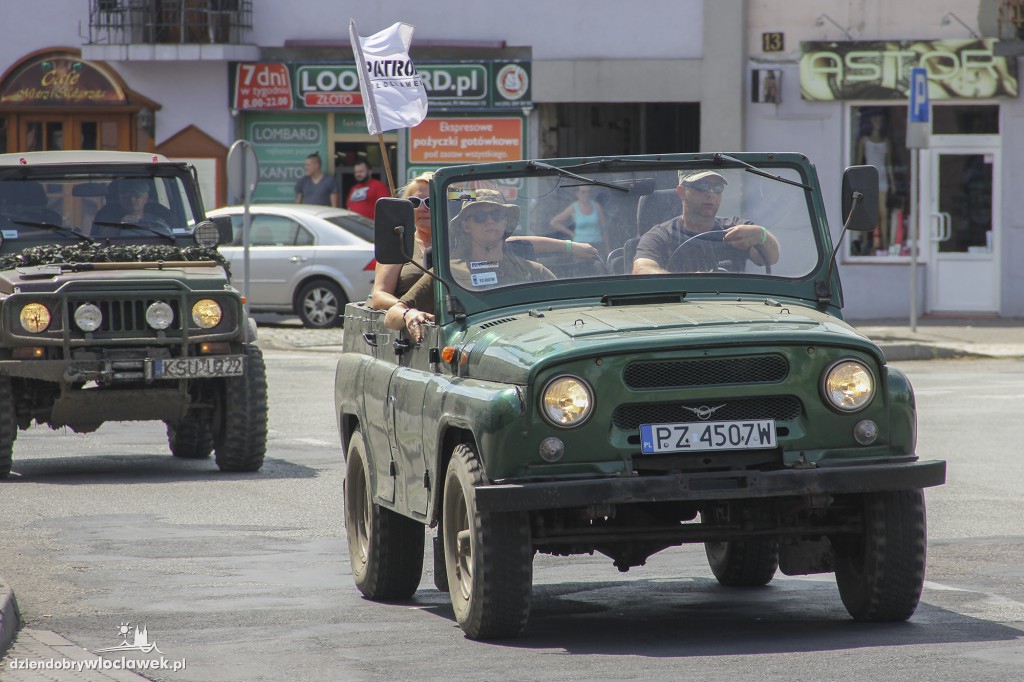 Parada pojazdów militarnych