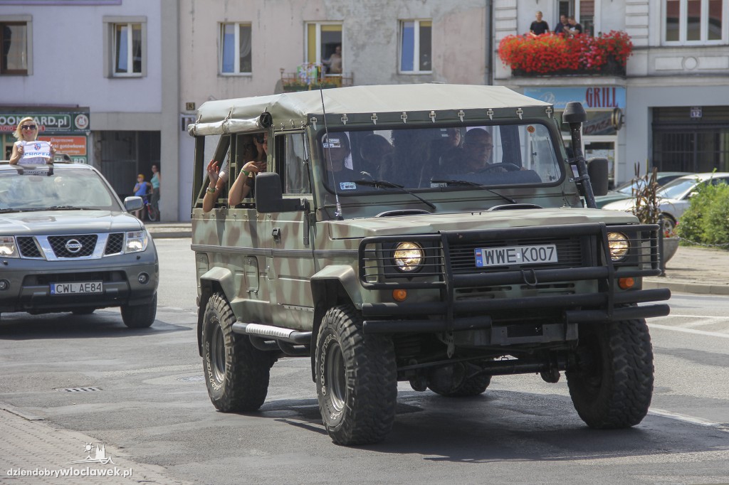 Parada pojazdów militarnych