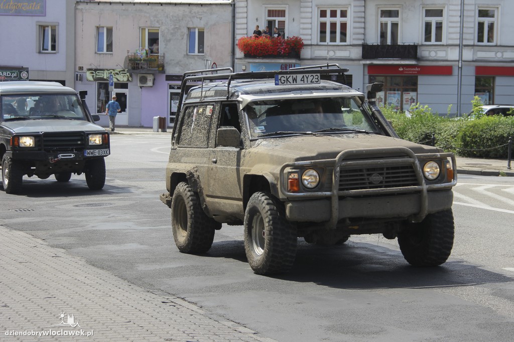 Parada pojazdów militarnych