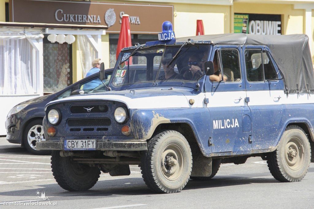 Parada pojazdów militarnych