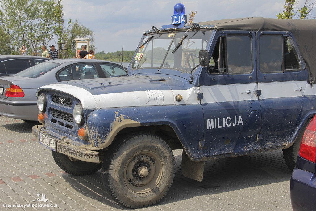 Parada pojazdów militarnych
