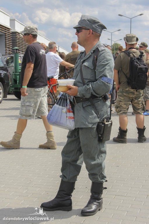 Parada pojazdów militarnych