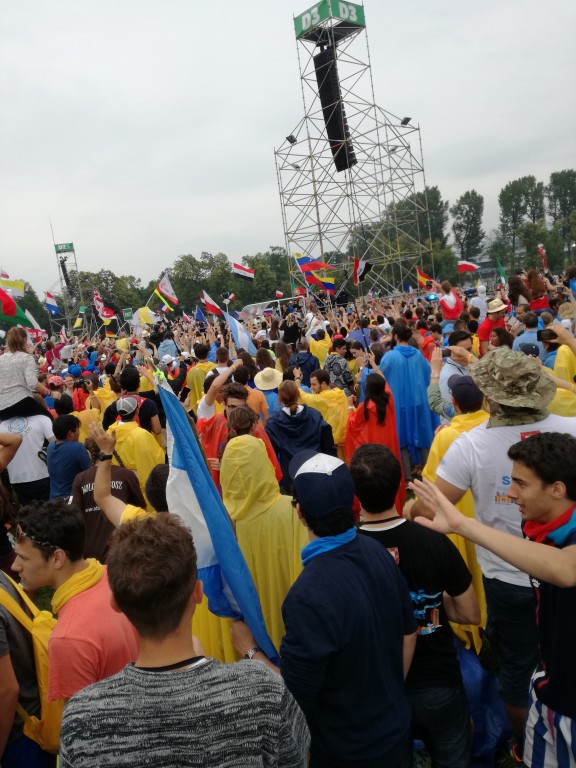 ŚDM w obiektywach włocławian