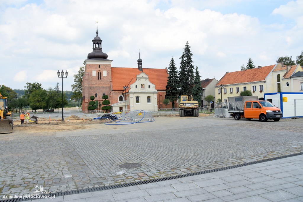 Budowa fontanny na Starym Rynku