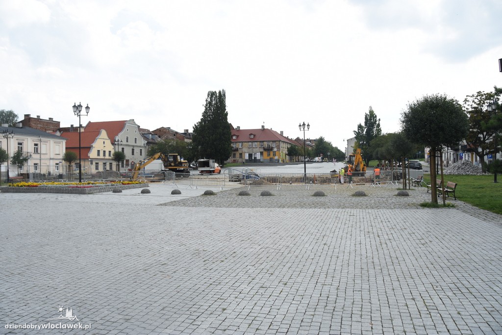 Budowa fontanny na Starym Rynku