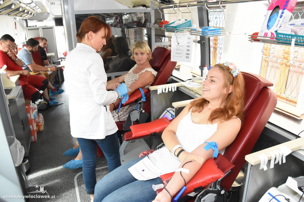 Zbiórka krwi przy ulicy Zduńskiej