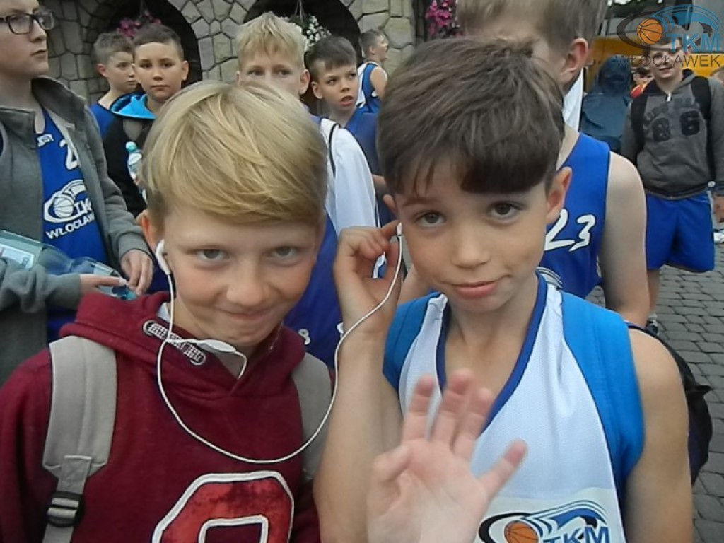 Zawodnicy TKM-u podczas na obozie