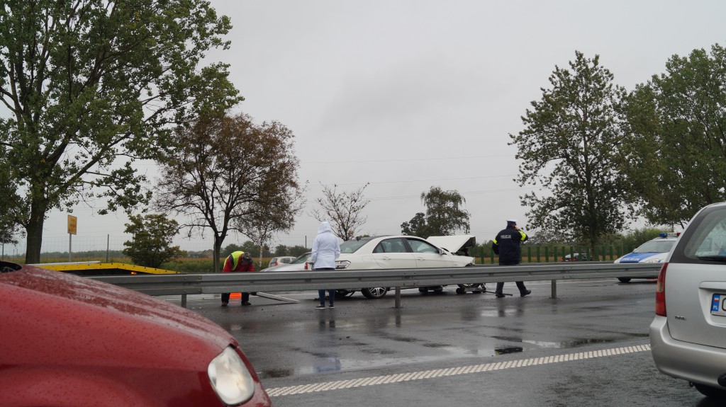 7 kolizji i wypadek na autostradzie