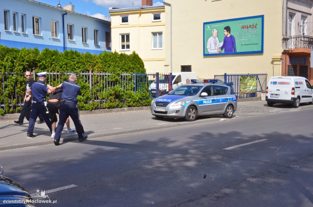 Kolizja i pościg za kierowcą na ul. Brzeskiej