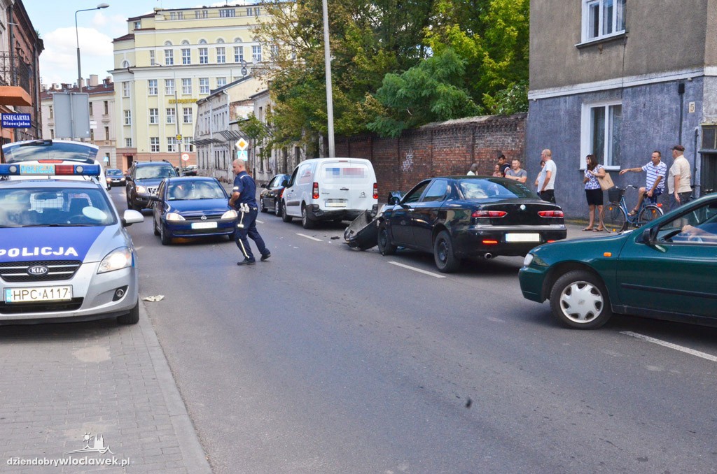 Kolizja i pościg za kierowcą na ul. Brzeskiej