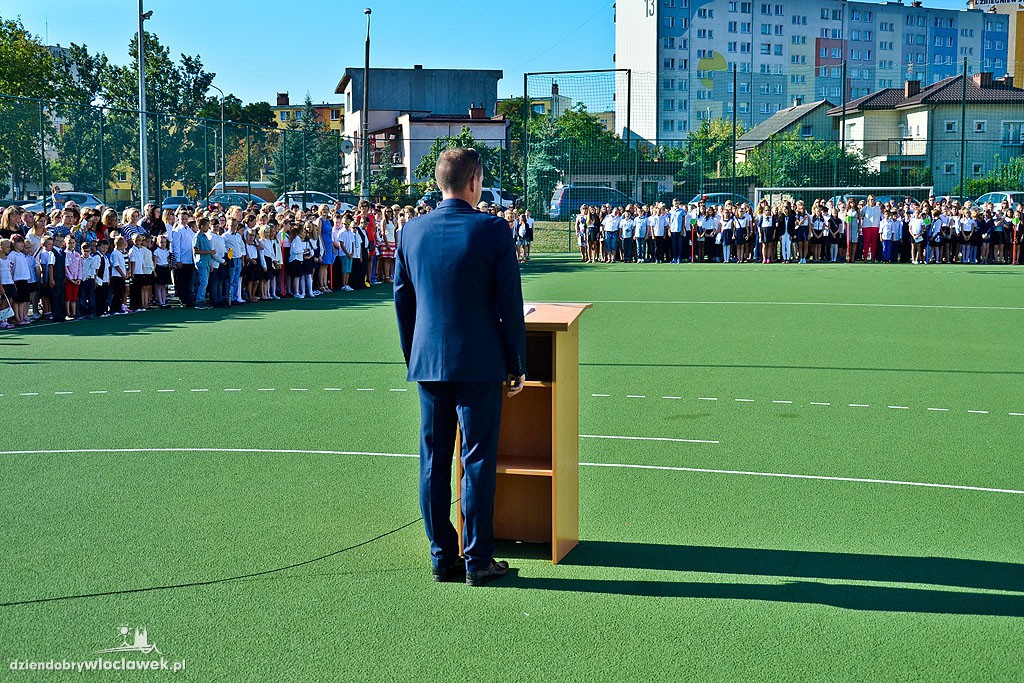 Rozpoczęcie roku szkolnego w SP 20