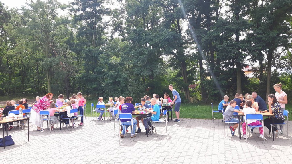 Półkolonie dla dzieci w klubie Łęg