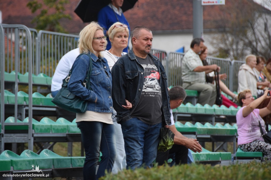 Cristal Band na pływającej scenie