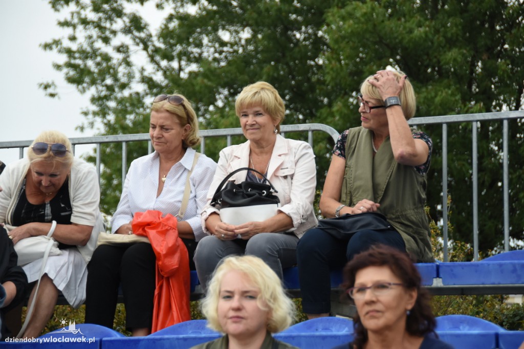 Cristal Band na pływającej scenie