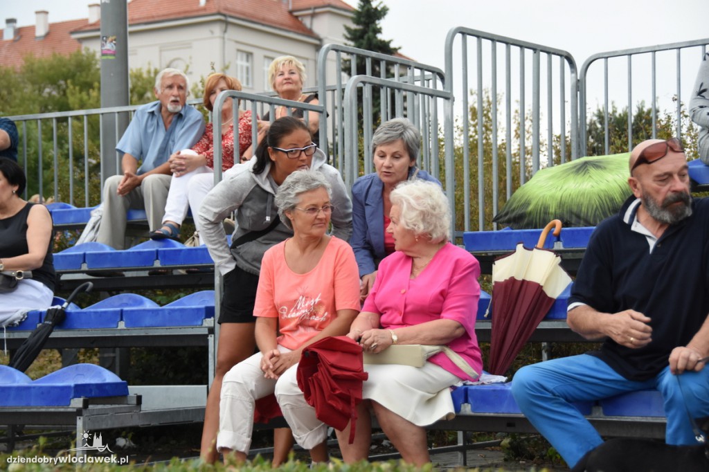 Cristal Band na pływającej scenie