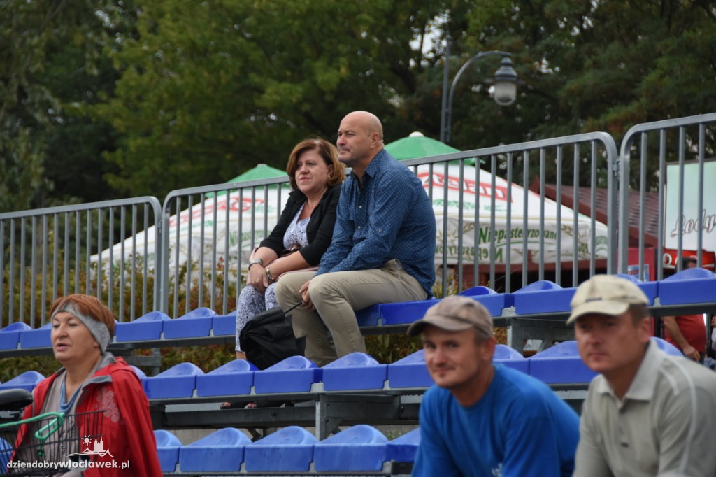 Cristal Band na pływającej scenie