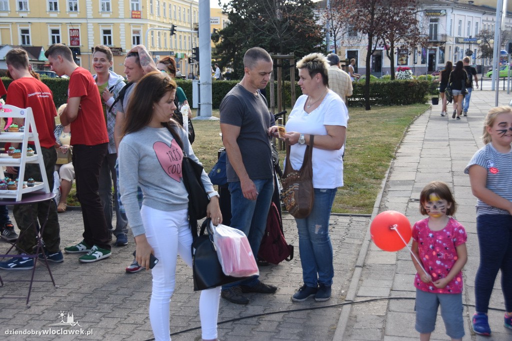 Impreza plenerowa na placu Wolności