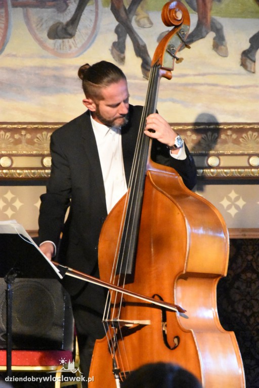 Szalom w Sekretnym Ogrodzie