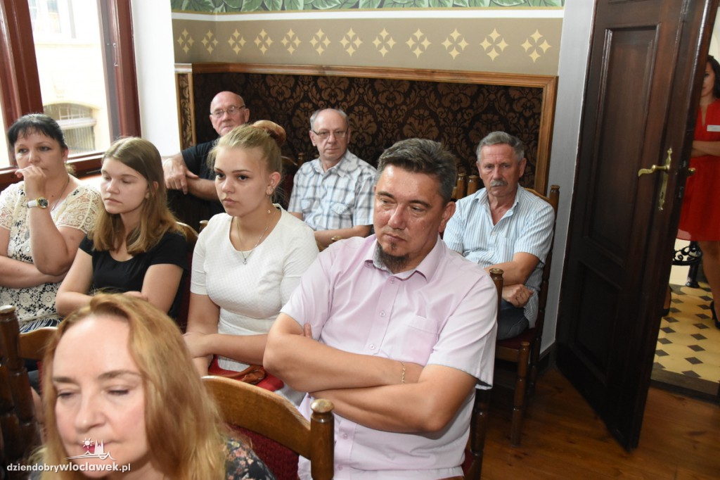 Szalom w Sekretnym Ogrodzie