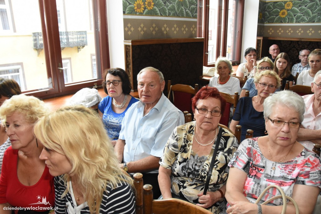 Szalom w Sekretnym Ogrodzie
