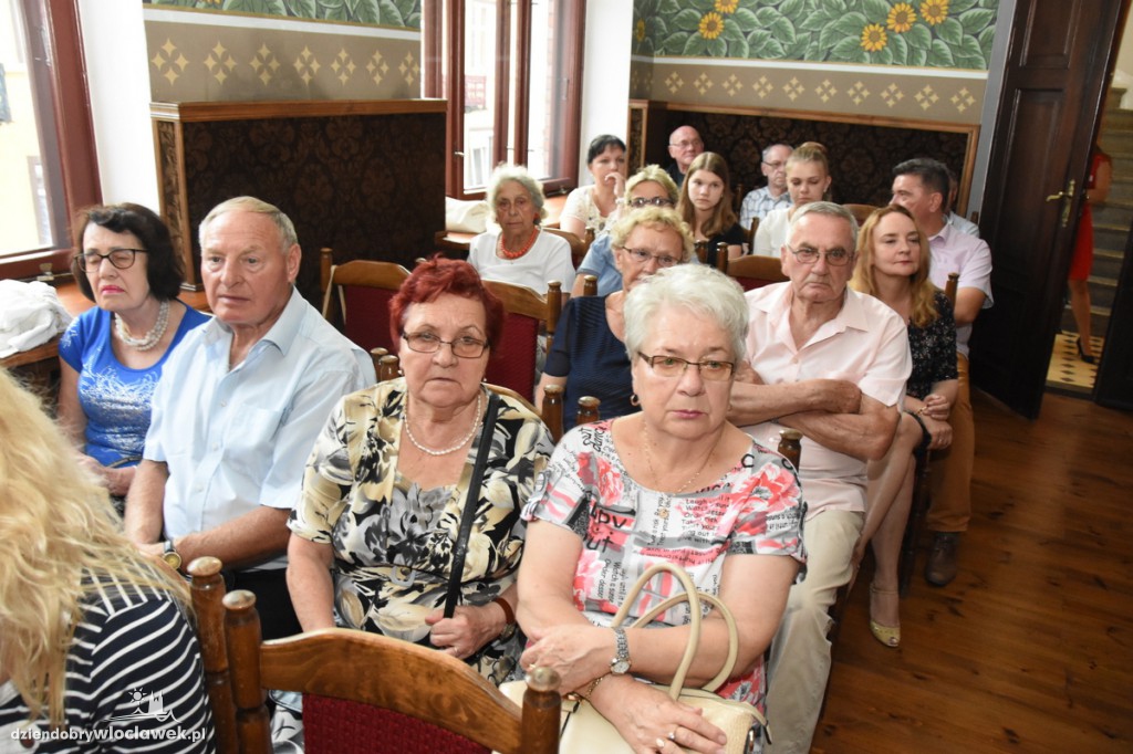 Szalom w Sekretnym Ogrodzie