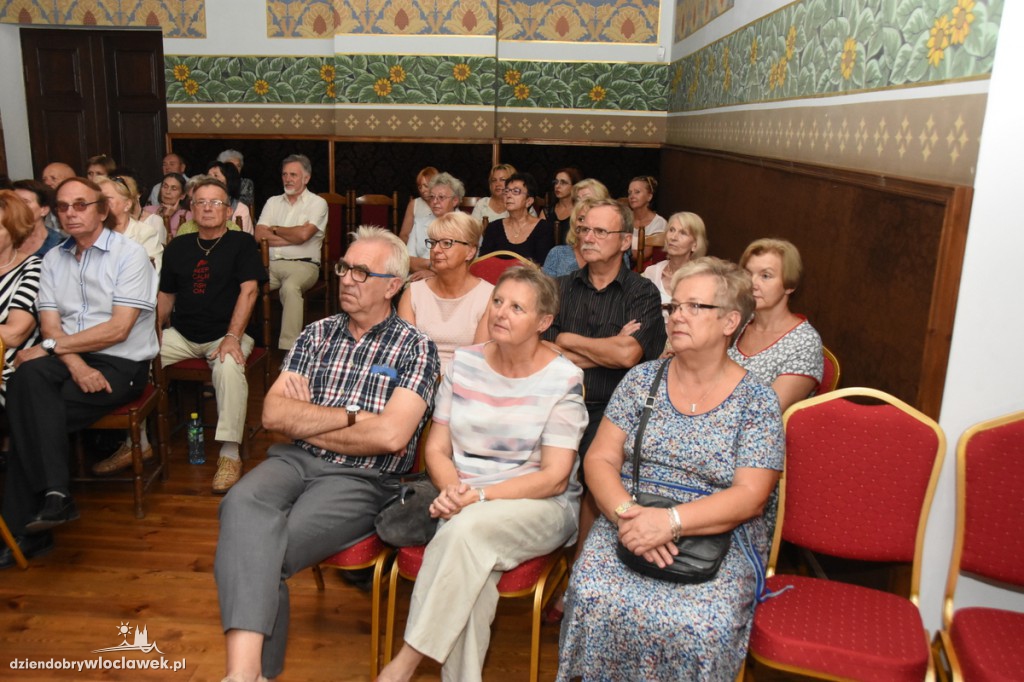 Szalom w Sekretnym Ogrodzie