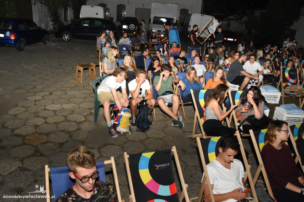 Kino plenerowe na Szpichlernej