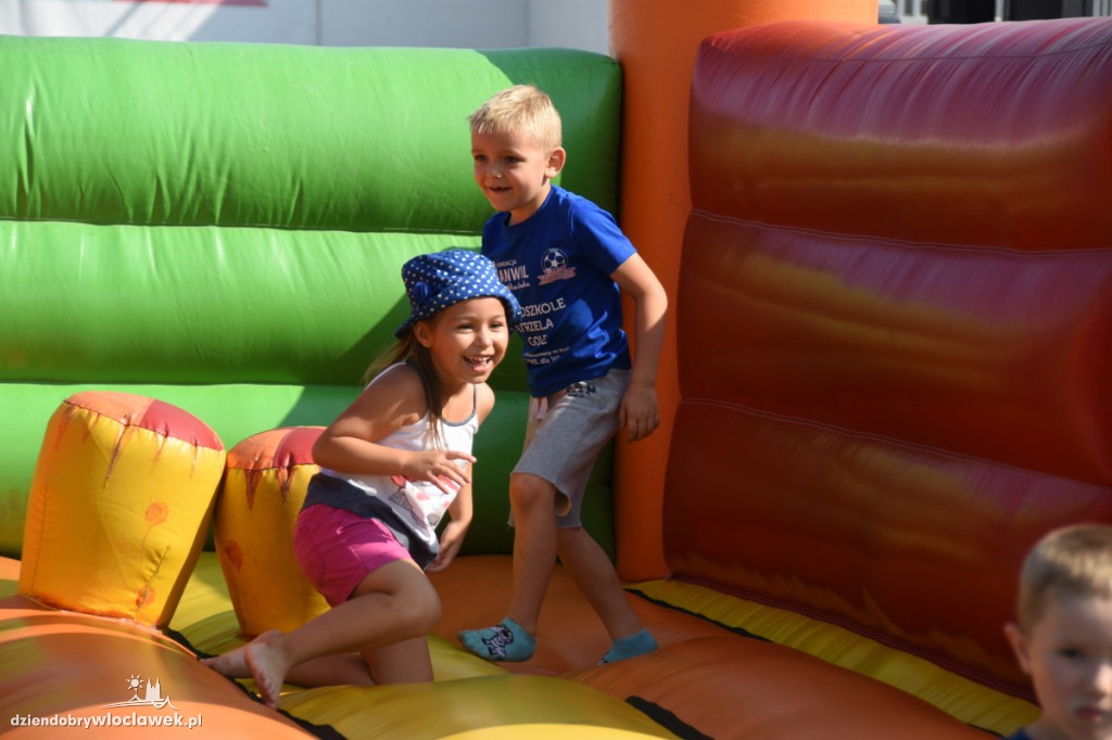 Piknik dla dzieci na stadionie