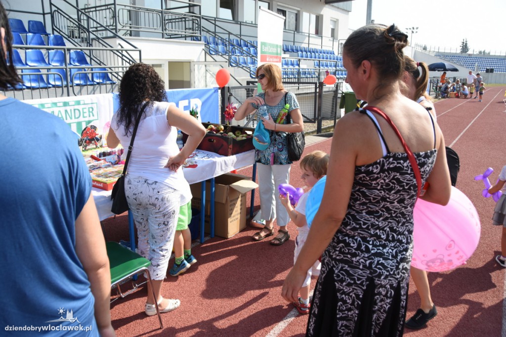 Piknik dla dzieci na stadionie