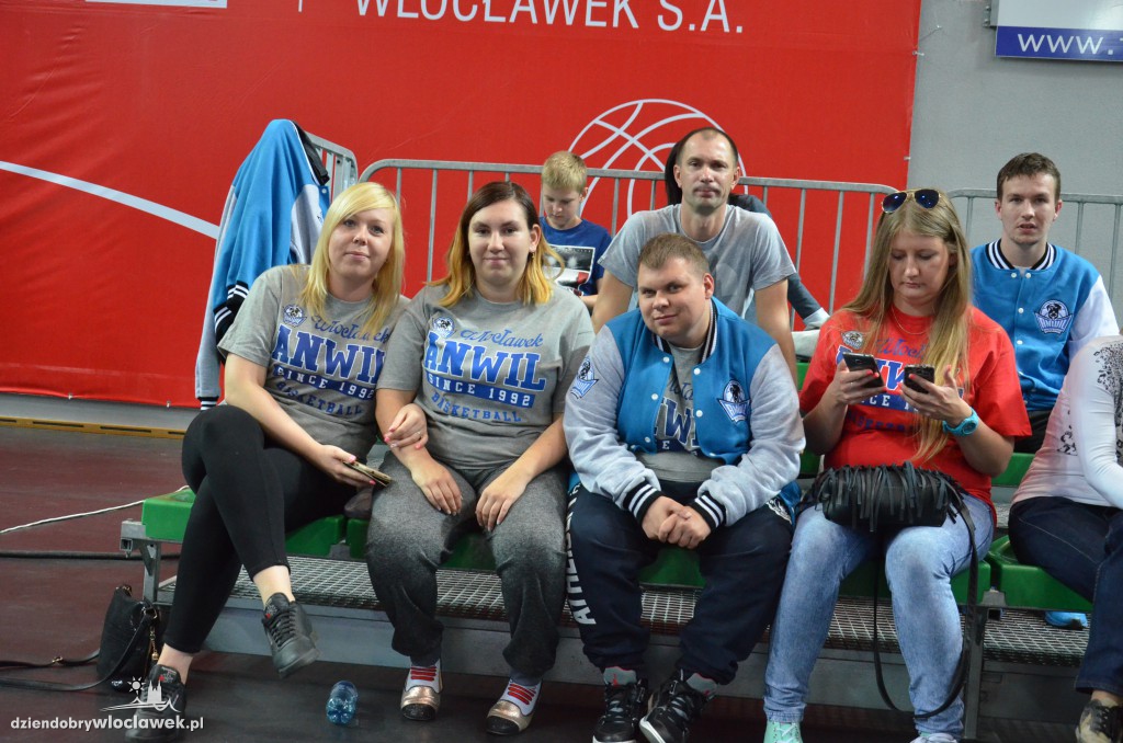 KBC 2016: Anwil - Dolphins