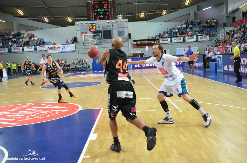 KBC 2016: Anwil - Dolphins