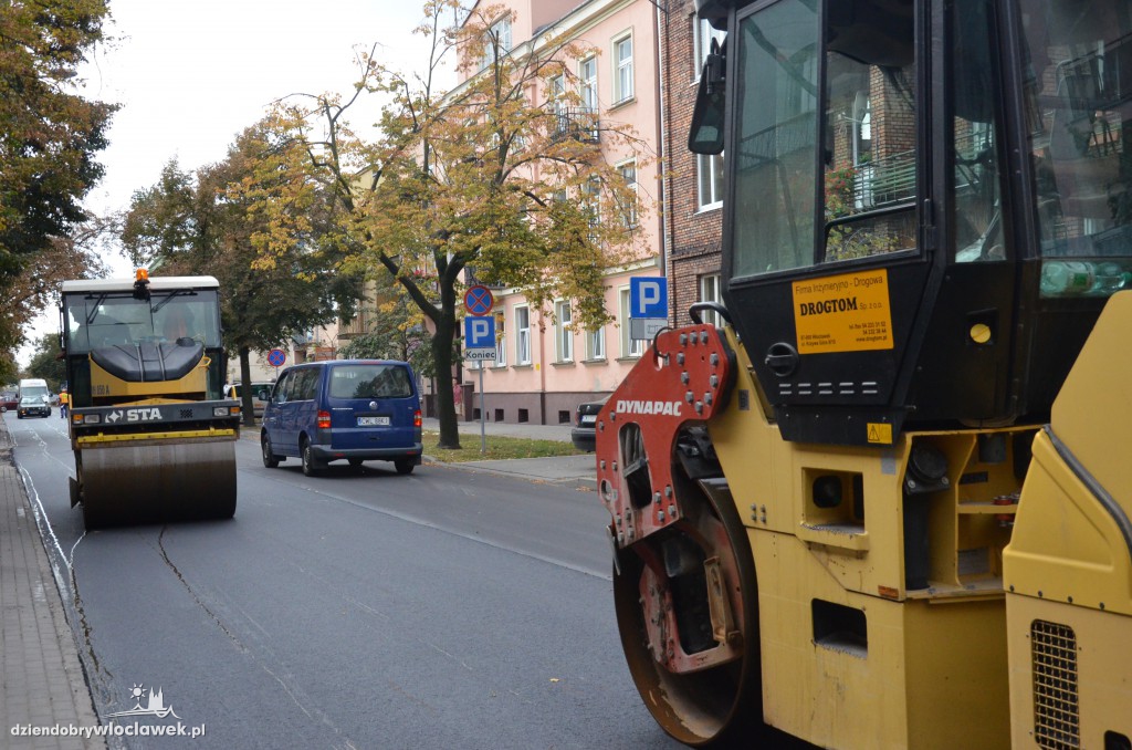 Nowy asfalt na Św. Antoniego