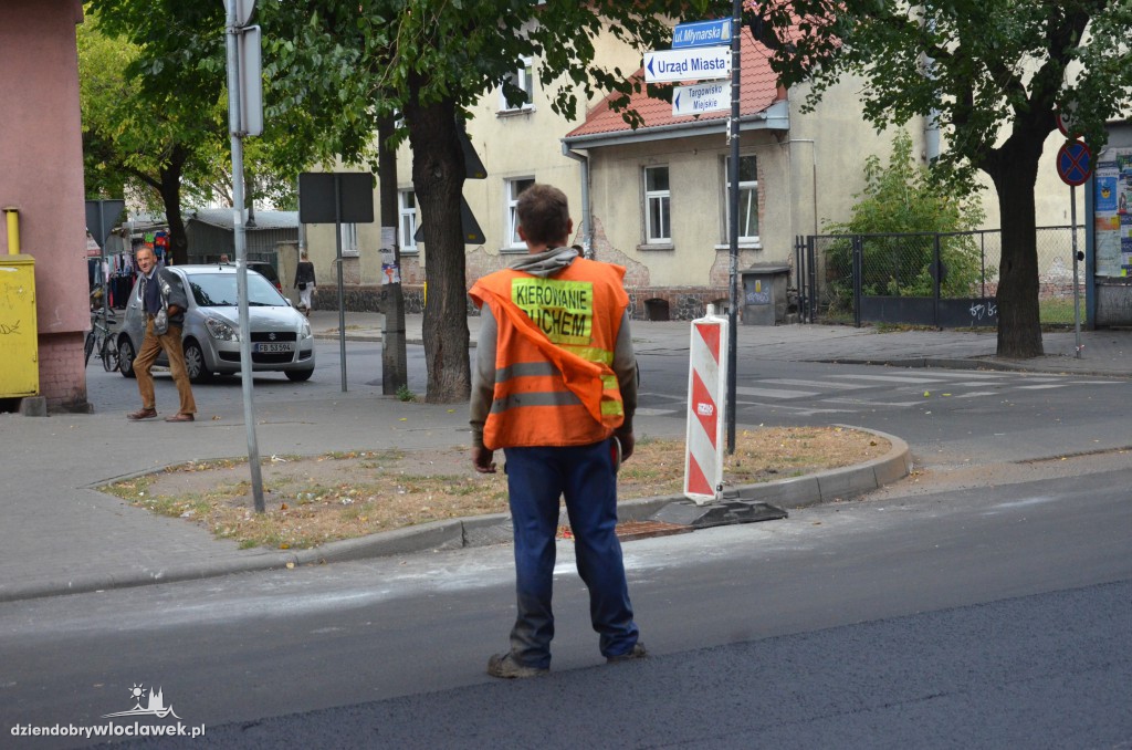 Nowy asfalt na Św. Antoniego