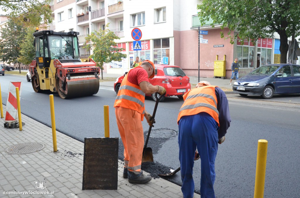 Nowy asfalt na Św. Antoniego