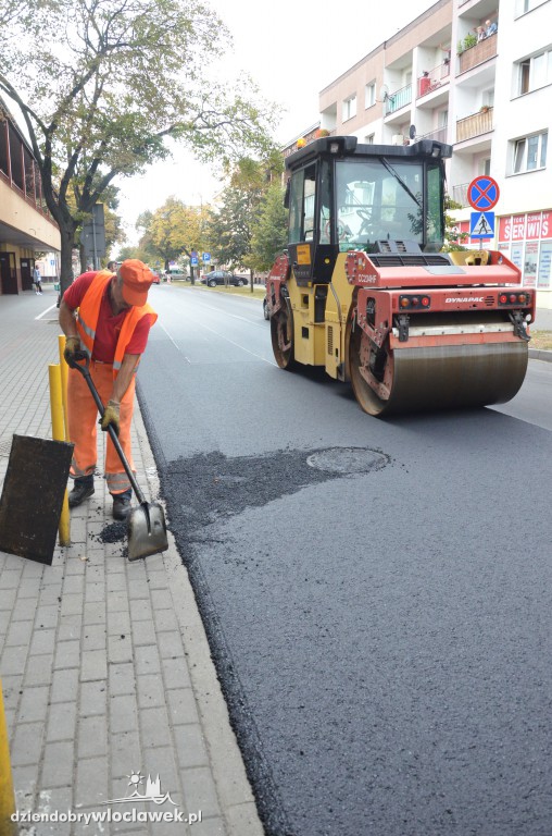 Nowy asfalt na Św. Antoniego