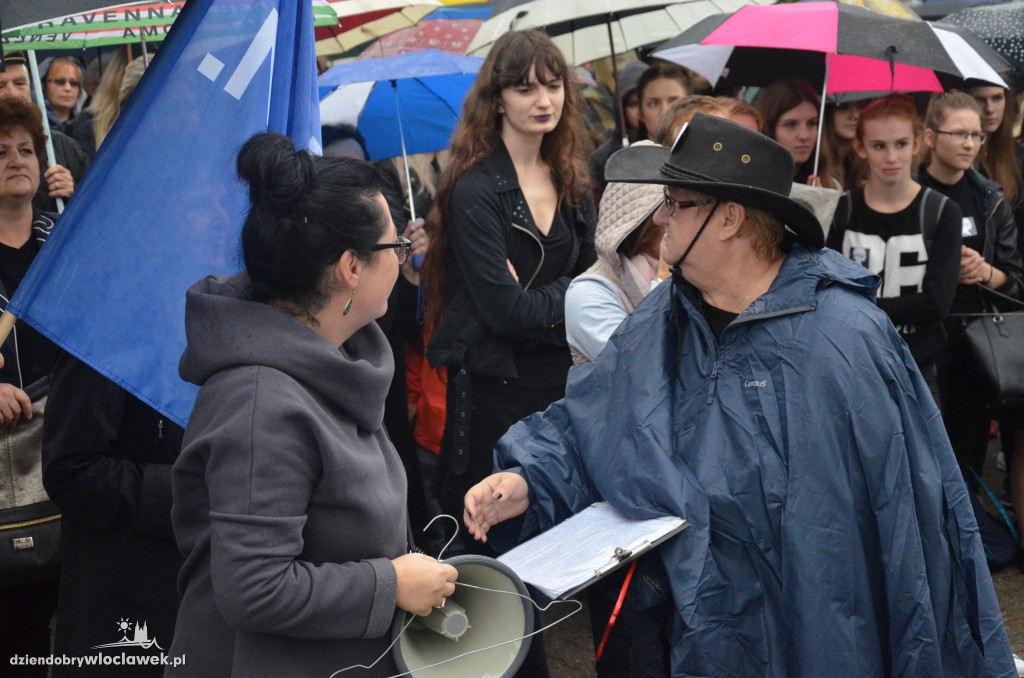 #czarnyprotest we Włocławku