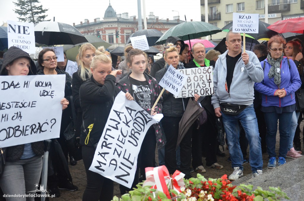 #czarnyprotest we Włocławku
