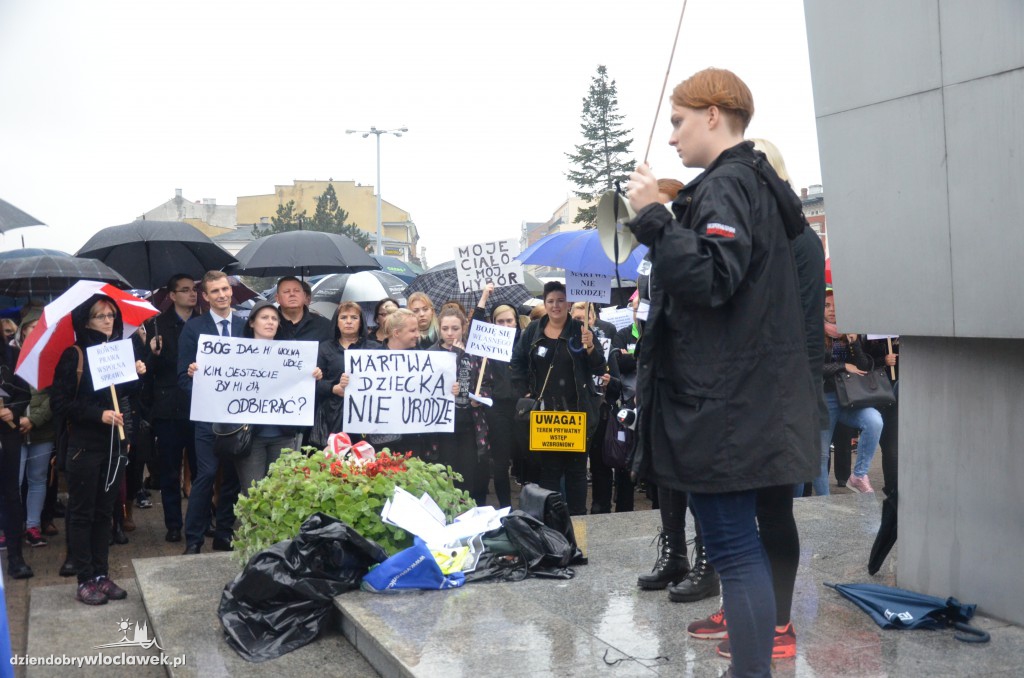 #czarnyprotest we Włocławku