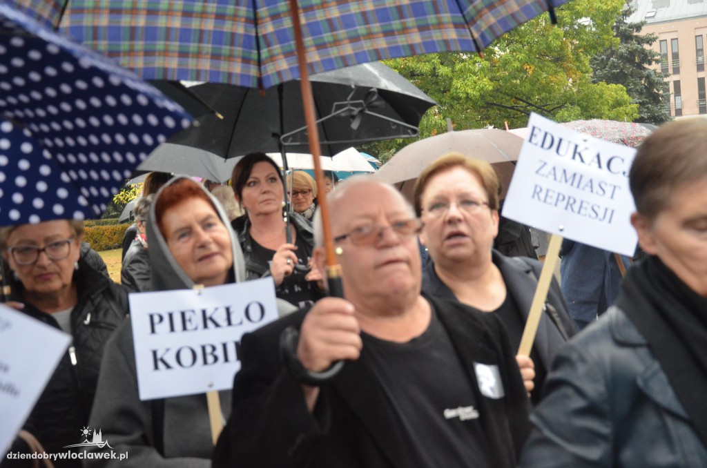#czarnyprotest we Włocławku