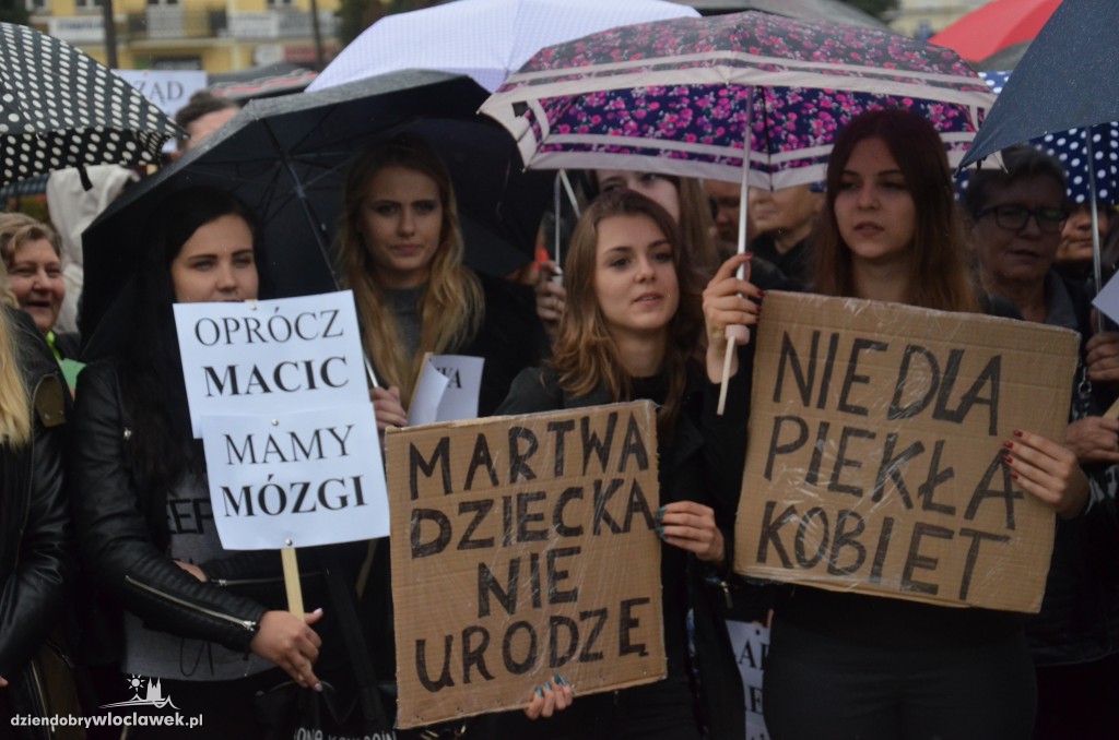 #czarnyprotest we Włocławku