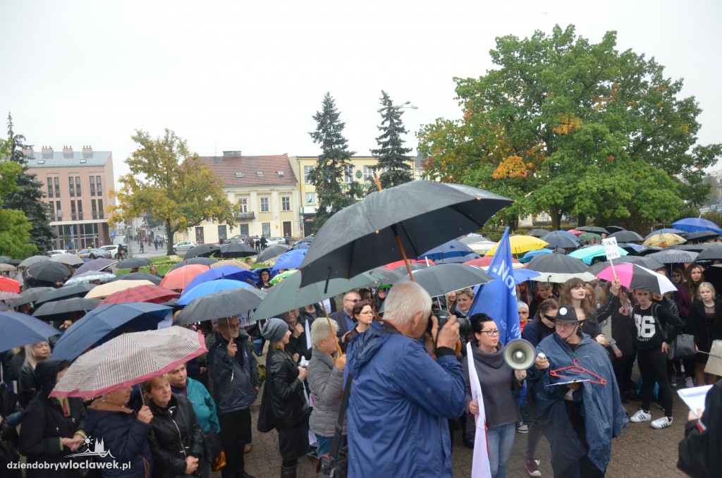 #czarnyprotest we Włocławku