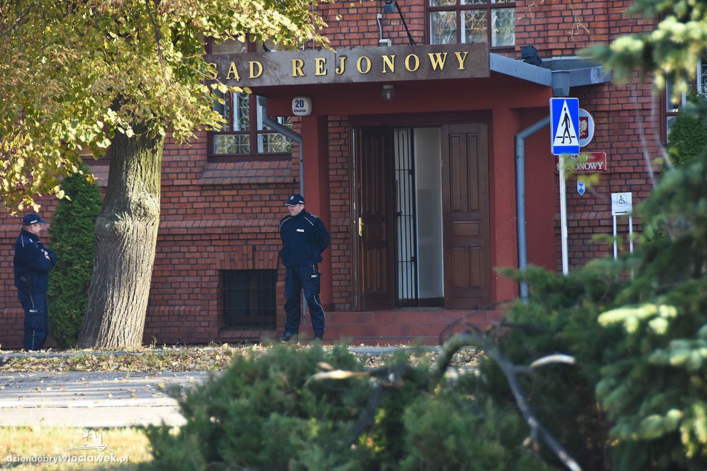 Ewakuacja włocławskich sądów
