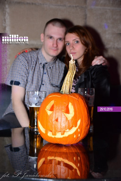Sobotnia impreza w klubie Million