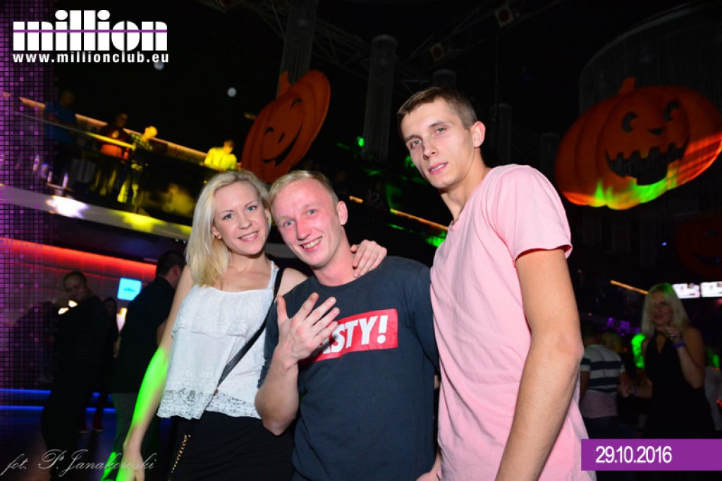 Sobotnia impreza w klubie Million