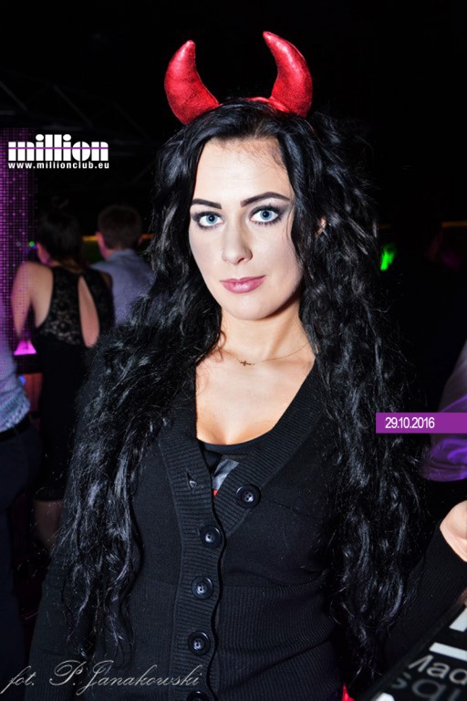 Sobotnia impreza w klubie Million