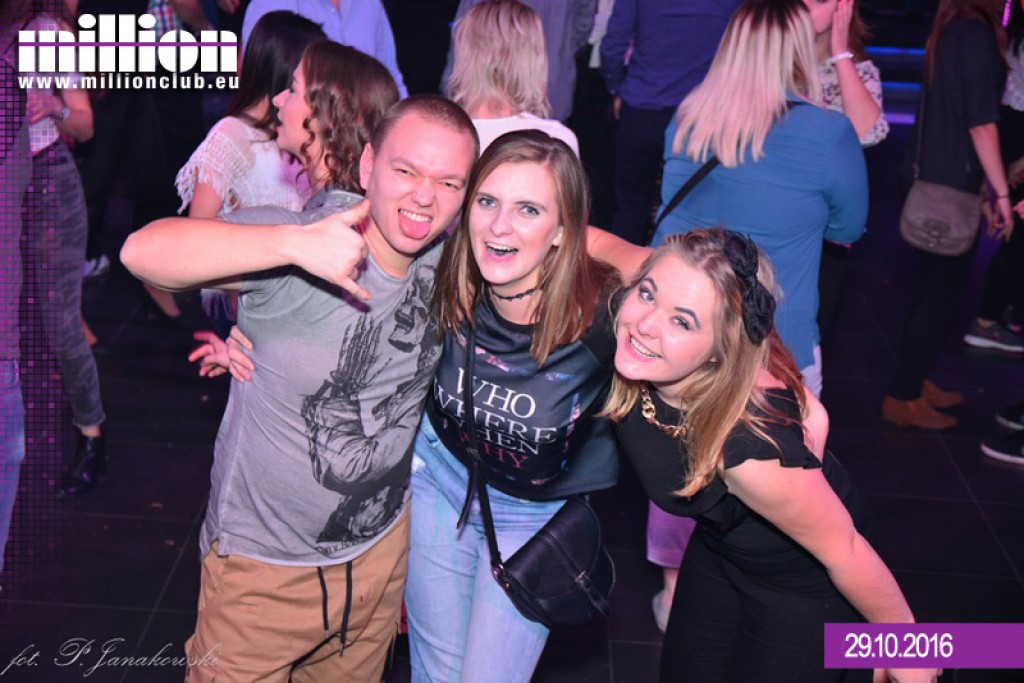 Sobotnia impreza w klubie Million