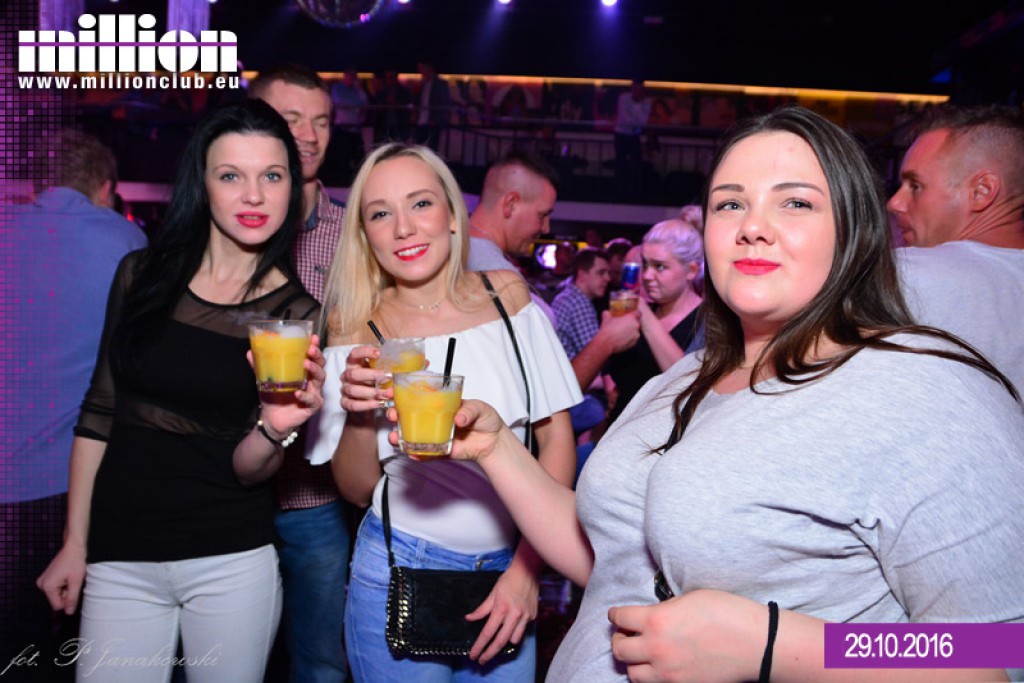Sobotnia impreza w klubie Million