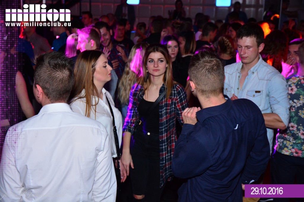 Sobotnia impreza w klubie Million