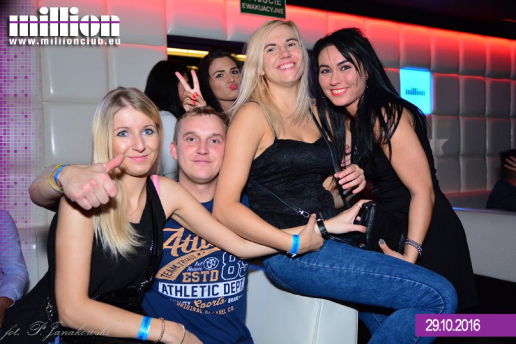 Sobotnia impreza w klubie Million